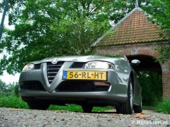 Alfa Romeo GT 2.0 JTS 16v Distinctive: