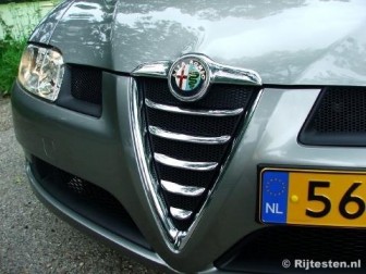 Alfa Romeo GT 2.0 JTS 16v Distinctive: