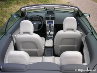 Volvo C70 2.4i Summum: Een vrij ruime 2+2 Coup� Cabriolet