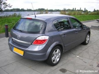 Opel Astra 1.4 Edition: Toch een vrij unieke achterzijde