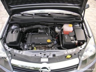 Opel Astra 1.4 Edition: De 1.4 liter heeft het zwaar in de 1130kg wegende Astra