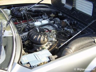 Ferrari 412 : De twaalfcilinder klinkt beschaafd, al kan hij op verzoek schitterend janken