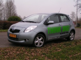 Toyota Yaris 1.3 16v VVT-i Linea Luna: 
