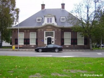 Ferrari 550 Maranello : Eenvoudig, luxe en stijlvol, dat is het interieur van de Ferrari 550 Maranello.
