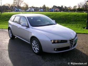 Alfa Romeo on Alfa Romeo 159 Sportwagon 1 9 Jtdm 16v Distinctive