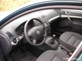 Skoda Octavia Combi 1.6 Ambiente: Degelijk en goed in elkaar gezet interieur, maar spannend is anders