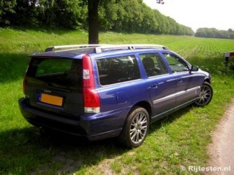 Volvo V70 2.4D Ocean Race: Een ietwat verouderd 'powerhouse' dat het gezin comfortabel vervoert.
