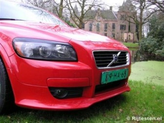 Volvo C30 2.0 Momentum: De tweeliter benzine maakt zijn verwachting niet echt waar