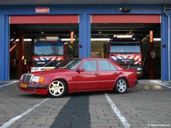 Mercedes-Benz 500E : Toen BMW in 1986 de M5, een sportsedan op basis van de 