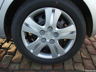 Kia cee'd 1.4 CVVT X-ecutive: Misschien toch maar een beetje extra uitgeven voor lichtmetaal