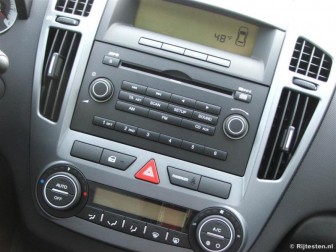 Kia cee'd 1.4 CVVT X-ecutive: Robuust, als uit een stuk