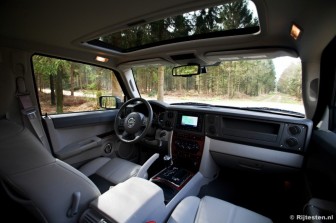 Jeep Commander 3.0 CRD Limited: Een comfortabele cockpit, waarvan de materialen een niveautje hoger mochten