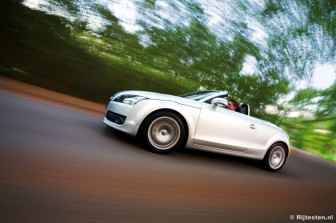 Audi TT Roadster 2.0 TFSI : Mooi weer... dakje open... Wat wil je nog meer?