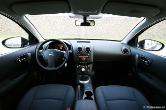 Nissan Qashqai 1.6 Visia Look: Overzichtelijk en met redelijke materialen
