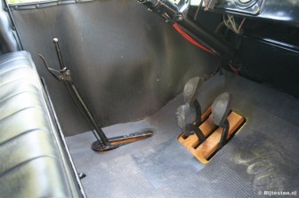 Ford Model T  Runabout Roadster (1924): De bediening vergt enige oefening