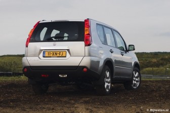 Nissan X-Trail 2.0 4WD SE title=