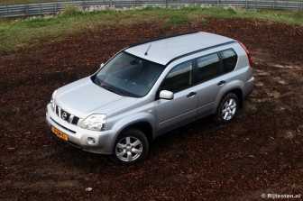 Nissan X-Trail 2.0 4WD SE title=
