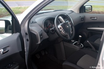 Nissan X-Trail 2.0 4WD SE title=