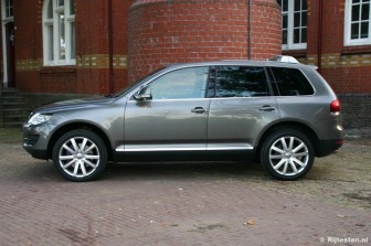 Volkswagen Touareg 4.2 V8 : De prijs kan in een andere uitvoering bijna gehalveerd worden