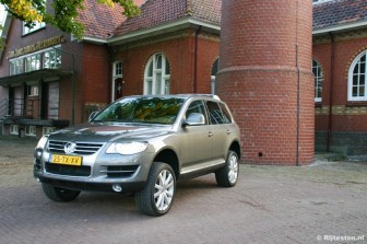 Volkswagen Touareg 4.2 V8 : Met 30 cm bodemvrijheid is ruig terrein bij voorbaat zeker geen belemmering