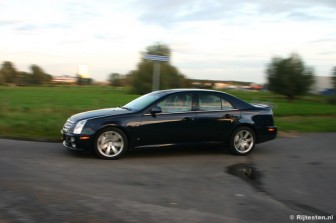 Cadillac STS 4.6 V8 Sport Luxury: Het snellere bochtenwerk is geen enkel probleem