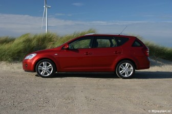 Kia cee'd Sporty Wagon 2.0 CRDi X-ecutive: Hij kan prima mee, deze cee'd Sporty Wagon.