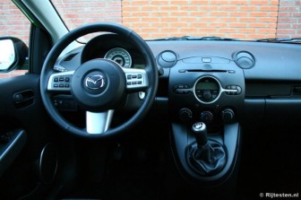 Mazda 2 1.5 Executive title=