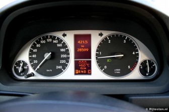 Mercedes-Benz B-Klasse B180 CDI CVT : De klassieke klokken geven het interieur rust.