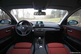 BMW 1 Serie Coup� 123d High Executive: Strak en zakelijk Duits.