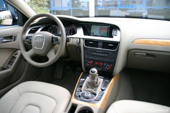 Audi A4 2.0 TDI Pro Line: Kwalitatief hoogstaand interieur, van de kleurencombinatie moet je houden.