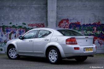 Dodge Avenger 2.0 SE title=
