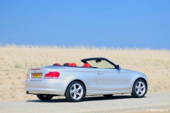 BMW 1 Serie Cabrio 125i High Executive title=