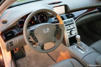Honda Legend 3.5 V6  title=