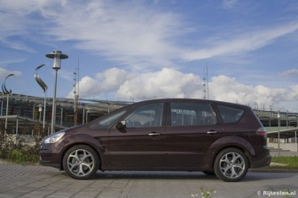 Ford S-MAX 2.2 TDCi Titanium title=