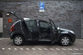 Dacia Sandero 1.4 MPI Ambiance: Functie boven vorm, waar kom je het nog tegen
