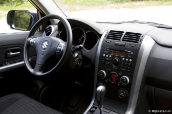 Suzuki Grand Vitara 2.4 Exclusive title=