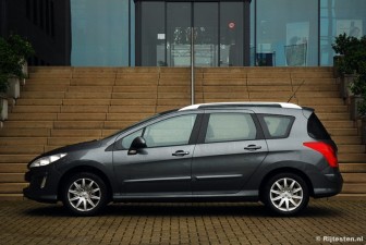 Peugeot 308 SW 1.6-16V VTi XS Premi�re: Peugeot hanteert sinds een aantal jaren een steeds extremere vormtaal