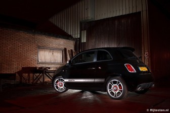 Abarth 500 1.4 16v T-Jet : Duidelijk een 500, maar wel flink wat meer spiermassa