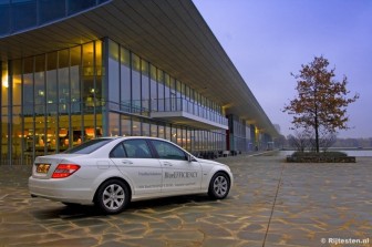 Mercedes-Benz C-Klasse C200 CDI BlueEFFICIENCY title=