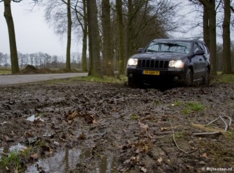 Jeep Grand Cherokee 3.0 CRD S-Limited: Weg of toch terrein? De Grand Cherokee hinkt op twee gedachten.
