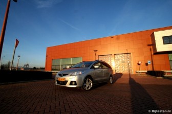 Mazda 5 2.0 CiTD Business: Een prima MPV voor een gezin met kinderen.