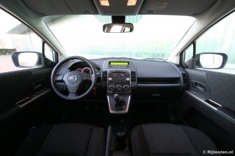 Mazda 5 2.0 CiTD Business: Ruimte genoeg binnenin de Japanner.