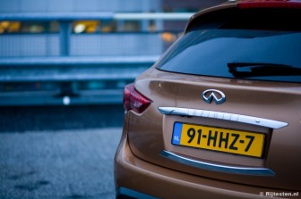Infiniti FX50 S 5.0 V8 VVEL : 