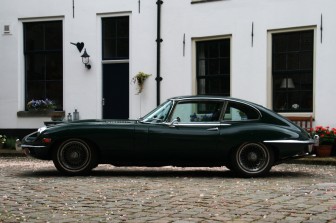 Jaguar E-Type Coupé 4.2 2+2 Series II: De 2+2 kent een iets grotere cabine dan de gewone coupé