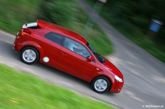 Kia Pro_cee'd 1.4 CVVT ISG X-ecutive title=