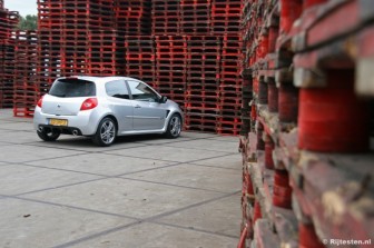 Renault Clio RS 2.0 16V  title=