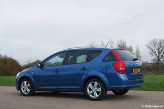 Kia cee'd Sporty Wagon 1.6 CVVT EcoDynamics First Edition title=