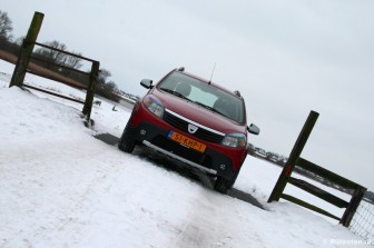 Dacia Sandero Stepway 1.6 MPI 90 :