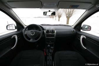 Dacia Sandero Stepway 1.6 MPI 90 :