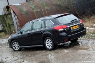 Subaru Legacy Touring Wagon 2.0i Executive Lineartronic: